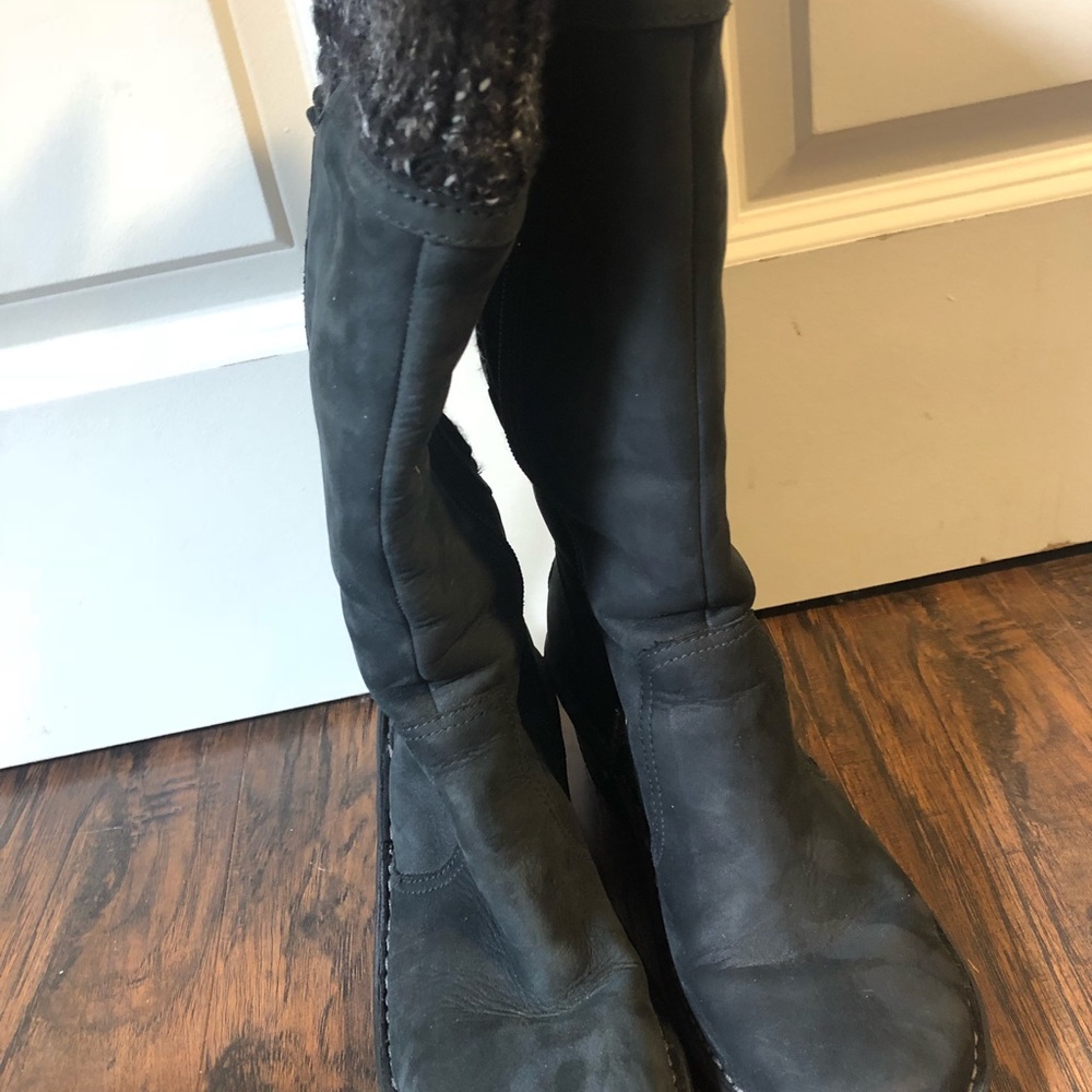 Ugg Boots - Picture 4 of 6
